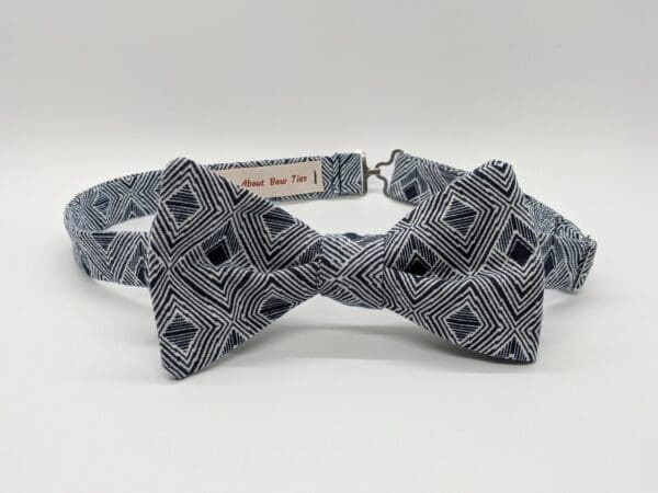 Blue Geometric Bow Tie
