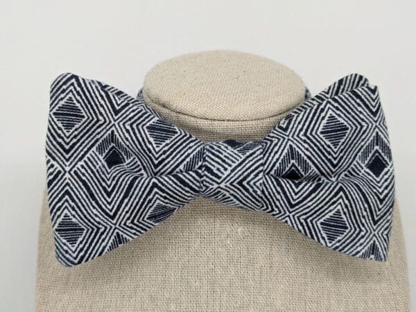 Blue Geometric Bow Tie