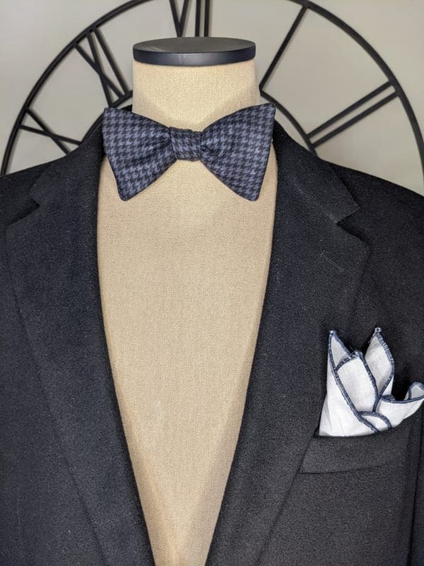 Charcoal Houndstooth Bow Tie