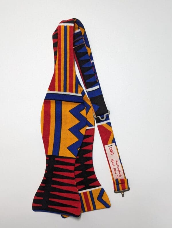 Red Kente Pattern Bow Tie