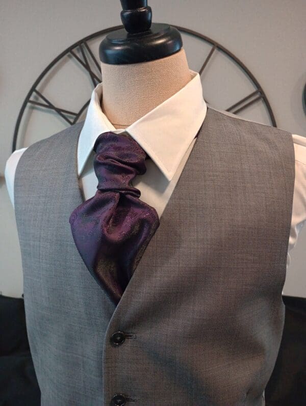 Deep Purple Paisley Silk Cravat / Ascot