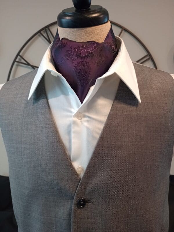 Deep Purple Paisley Silk Cravat / Ascot