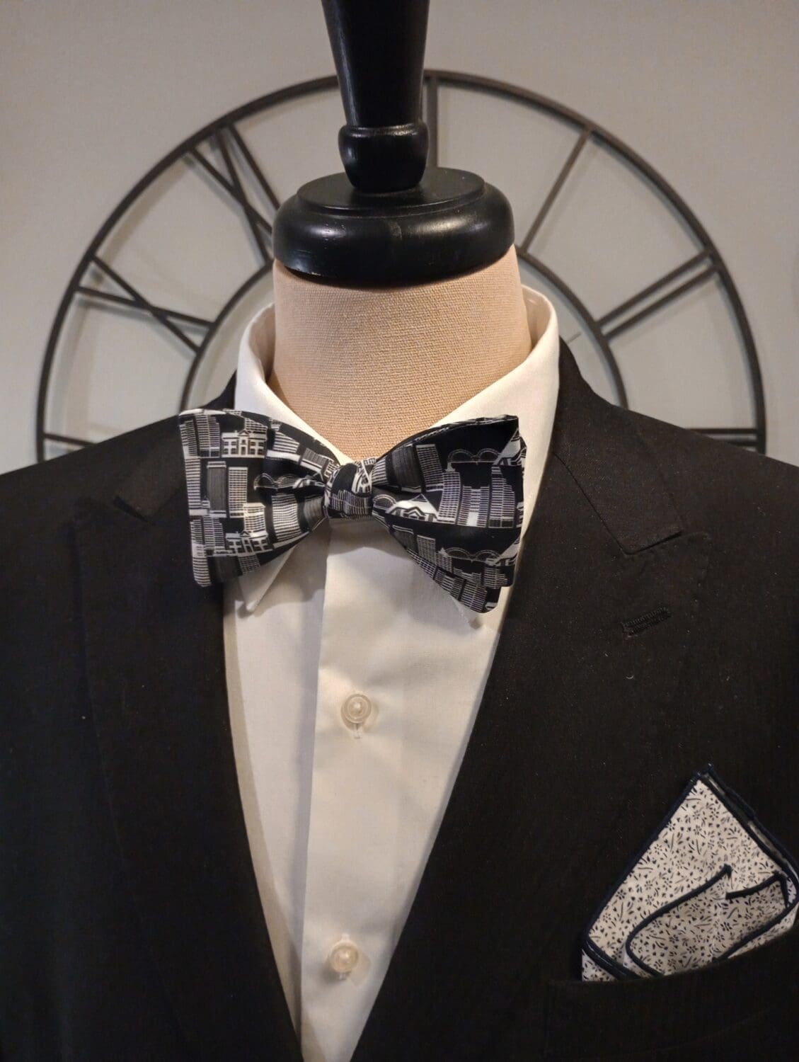 Memphis Cityscape Bow Tie